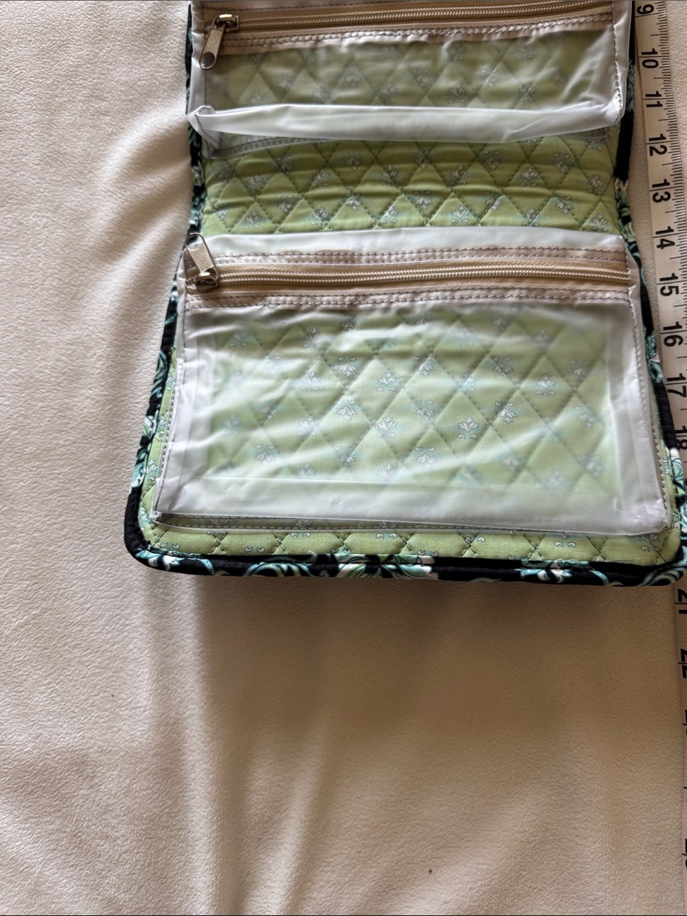 Lemon Hill Quilted Hanging Toiletry/ Cosmetic Bag Case - Picture 8 of 9